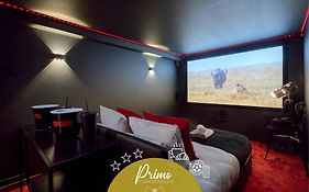 L'Oscar, Expérience Cinema Room avec Netflix, Canal Plus, Prime Vidéo chez les M by PRIMO C0NCIERGERIE